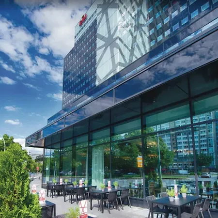 מלון Riu Plaza 4*