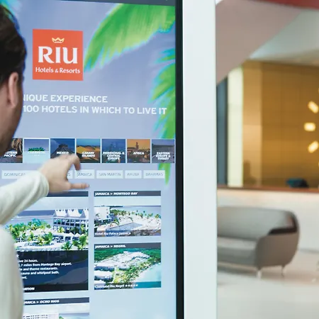 Ξενοδοχείο Riu Plaza